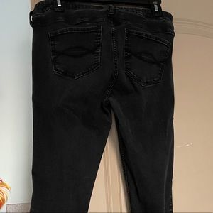 Black jeans. Pockets